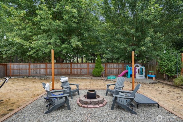 22926 SE 280th Place, Maple Valley, WA 98038