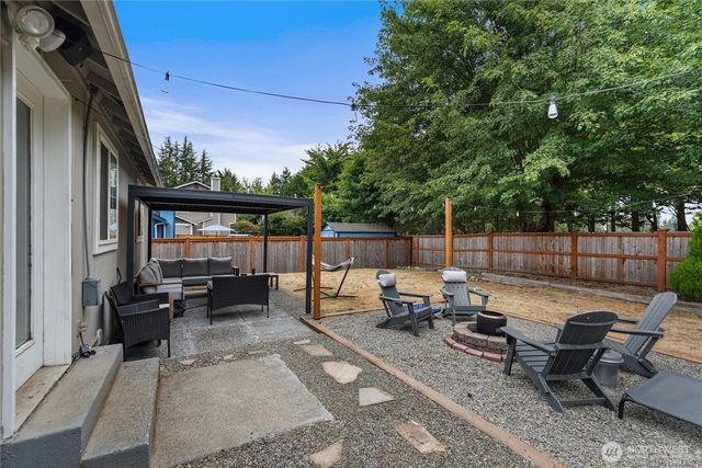 22926 SE 280th Place, Maple Valley, WA 98038