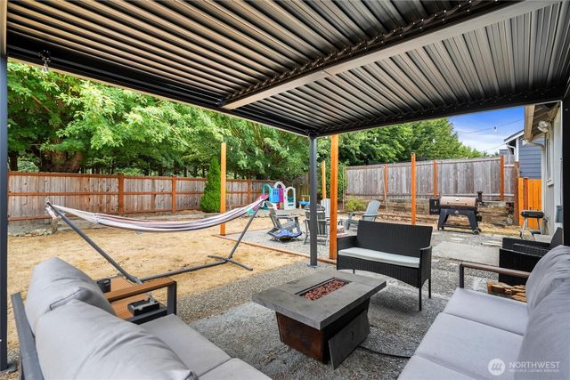 22926 SE 280th Place, Maple Valley, WA 98038