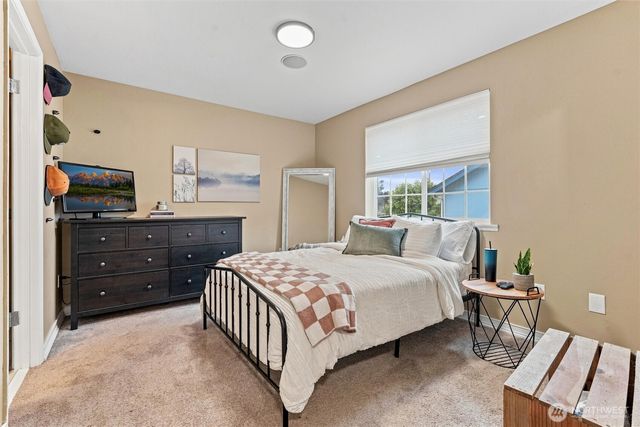 22926 SE 280th Place, Maple Valley, WA 98038