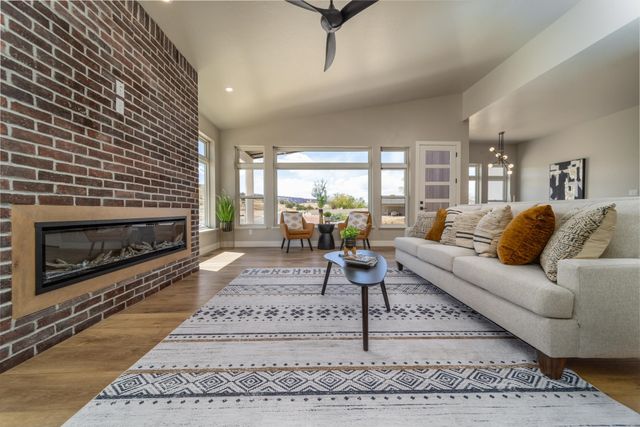 2260 Pyramid Peak Loop, Grand Junction, CO 81507