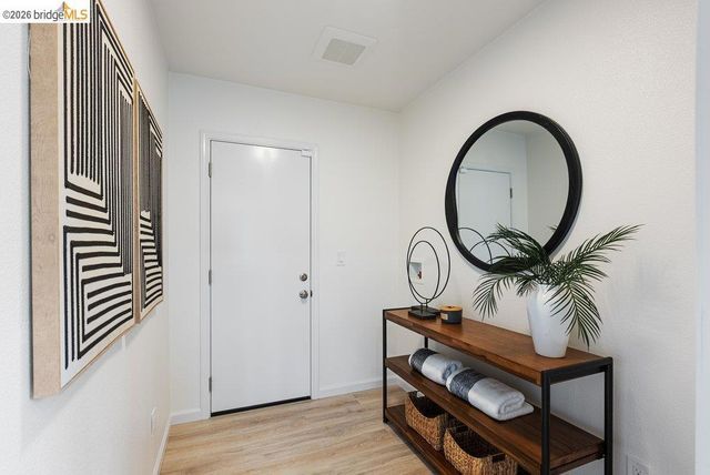 3311 Kingsland Ave, Oakland, CA 94619