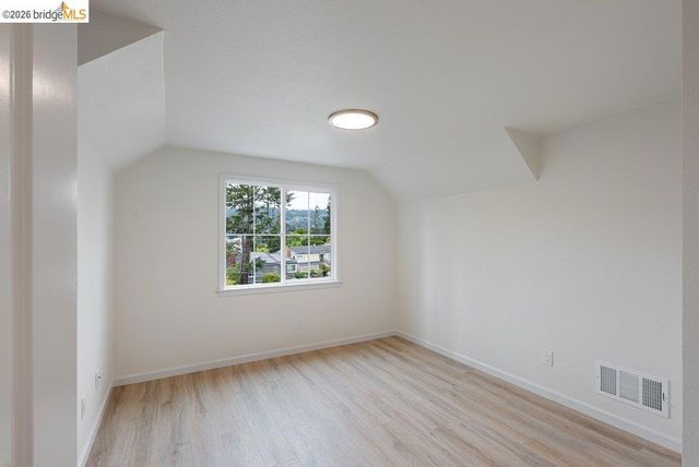 3311 Kingsland Ave, Oakland, CA 94619