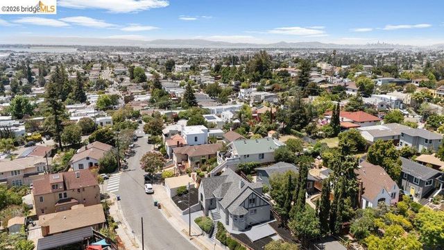 3311 Kingsland Ave, Oakland, CA 94619