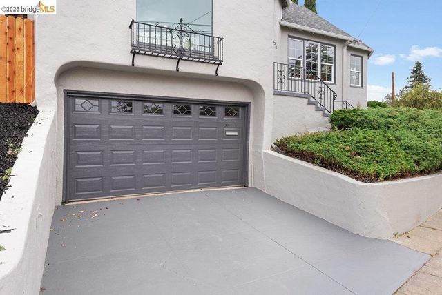 3311 Kingsland Ave, Oakland, CA 94619