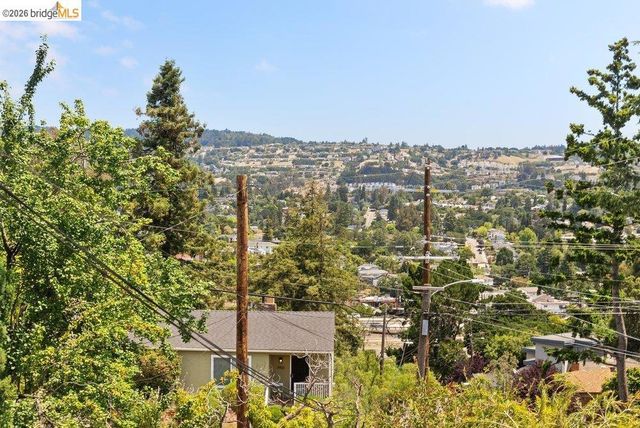 3311 Kingsland Ave, Oakland, CA 94619