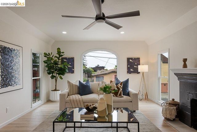 3311 Kingsland Ave, Oakland, CA 94619
