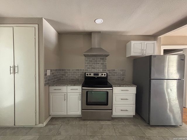 1615 Lee Hall, San Antonio, TX 78201