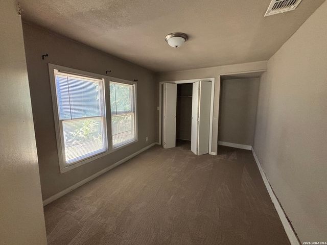 1615 Lee Hall, San Antonio, TX 78201