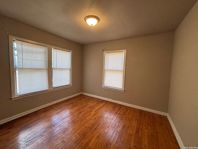 1615 Lee Hall, San Antonio, TX 78201