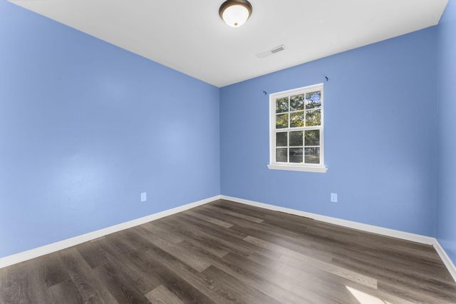 300 Logan Drive, Summerville, SC 29483