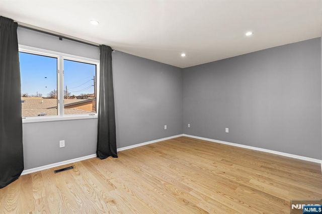 319 Gorge Road 6, Cliffside Park, NJ 07010