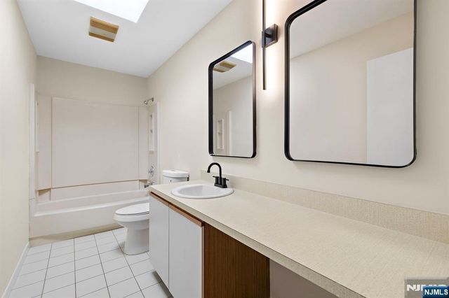 319 Gorge Road 6, Cliffside Park, NJ 07010