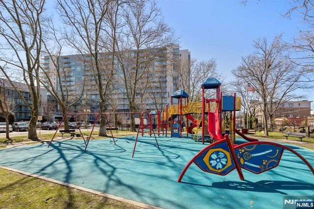 319 Gorge Road 6, Cliffside Park, NJ 07010