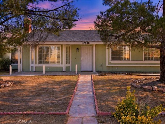 37528 97th Street East, Littlerock, CA 93543
