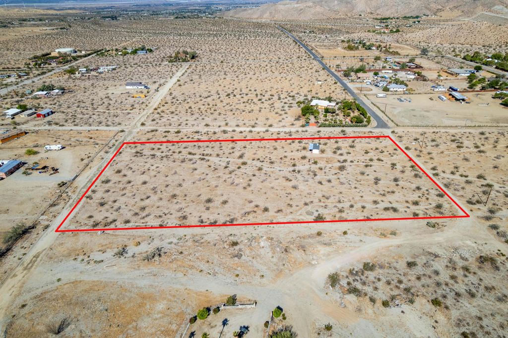 Image 11 of property listing at 16600 Aqueduct Road, Sky Valley, CA 92241