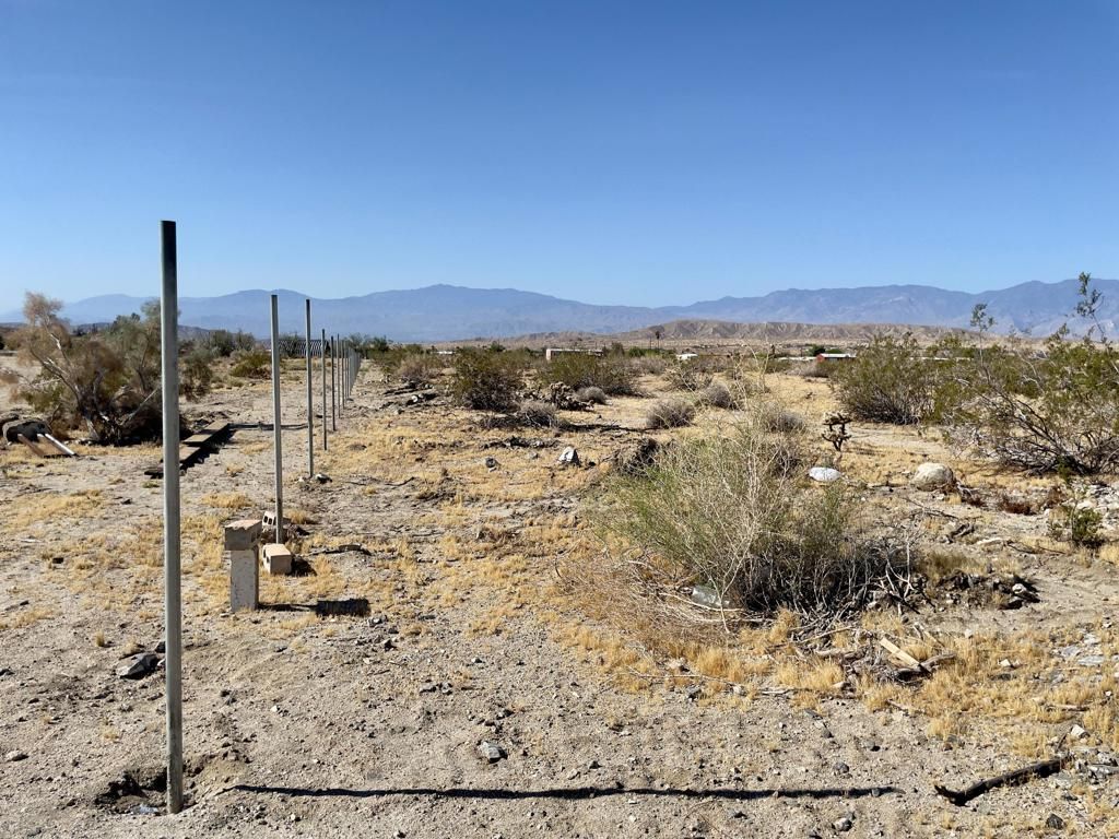 Image 14 of property listing at 16600 Aqueduct Road, Sky Valley, CA 92241