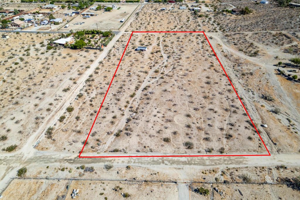 Image 17 of property listing at 16600 Aqueduct Road, Sky Valley, CA 92241