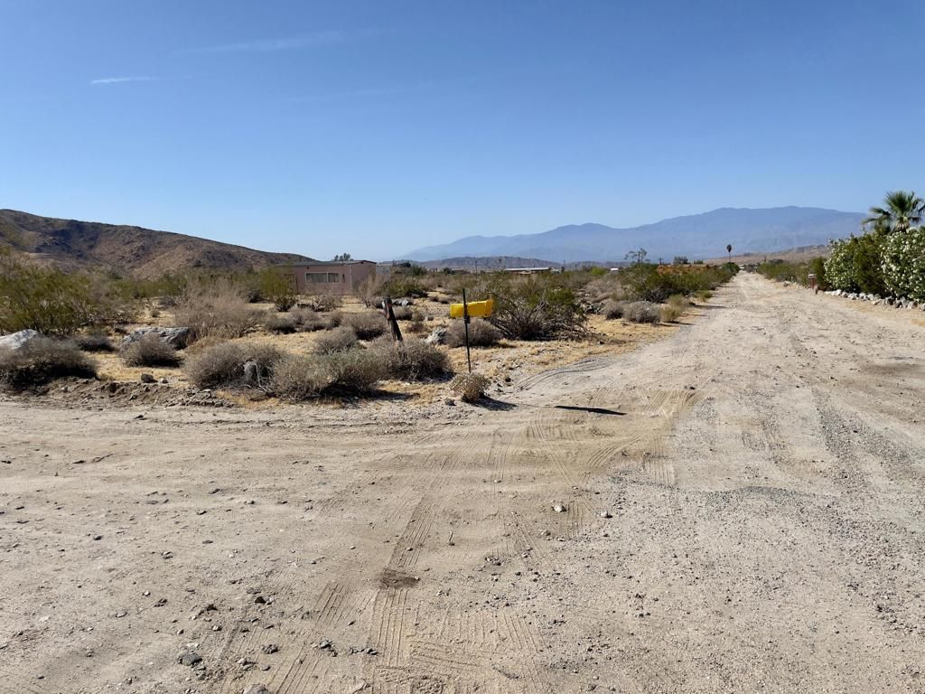 Image 18 of property listing at 16600 Aqueduct Road, Sky Valley, CA 92241