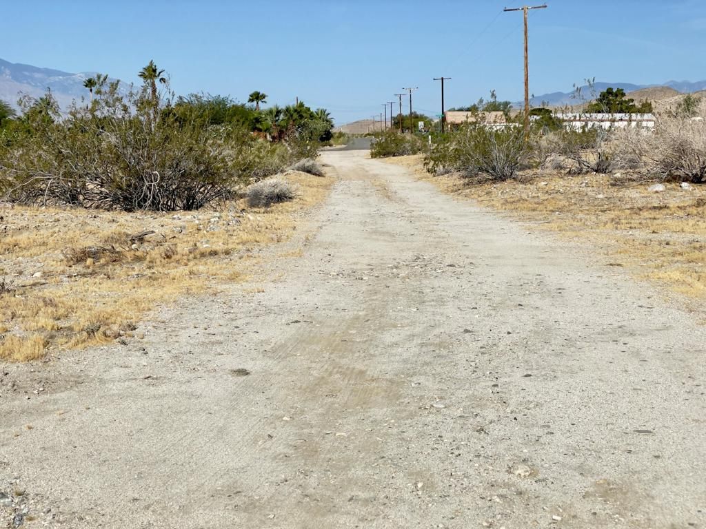 Image 8 of property listing at 16600 Aqueduct Road, Sky Valley, CA 92241