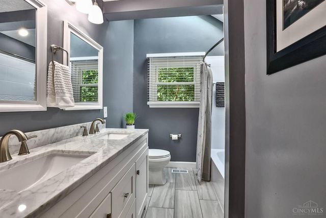 679 Candleridge Drive, Delhi Twp, OH 45233