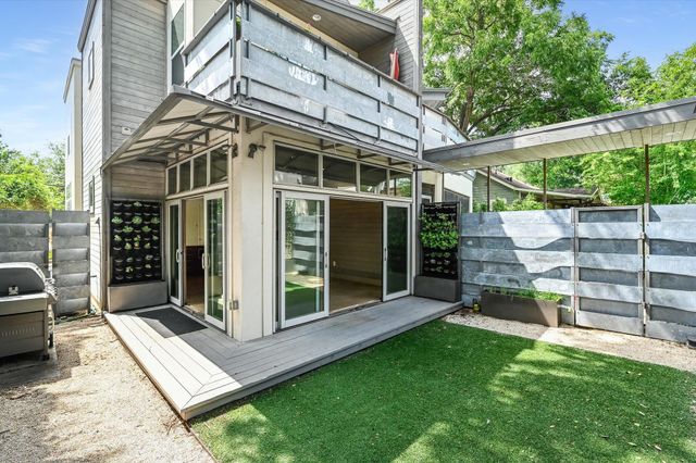2822 Wooldridge DR B, Austin, TX 78703