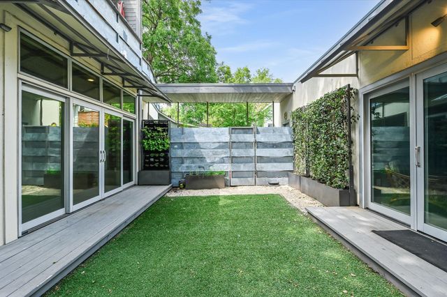 2822 Wooldridge DR B, Austin, TX 78703