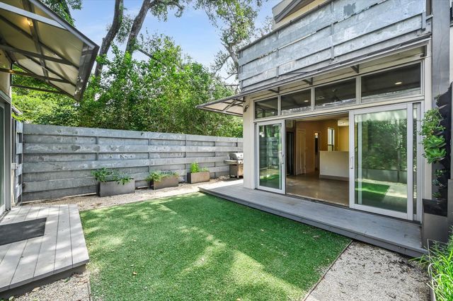 2822 Wooldridge DR B, Austin, TX 78703