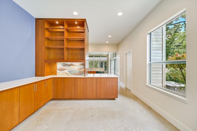 2822 Wooldridge DR B, Austin, TX 78703