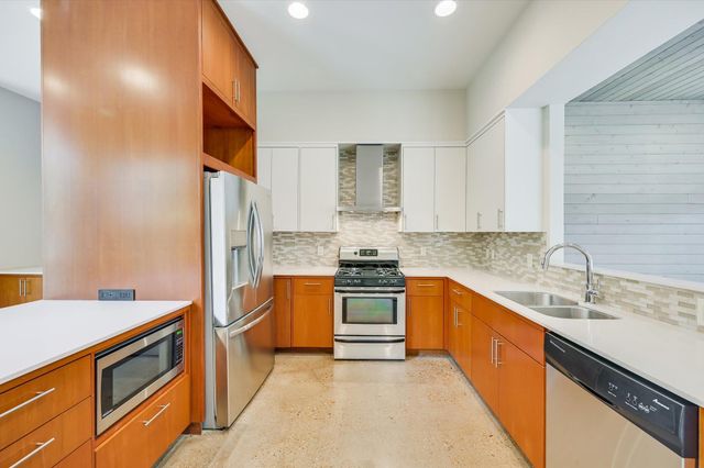 2822 Wooldridge DR B, Austin, TX 78703