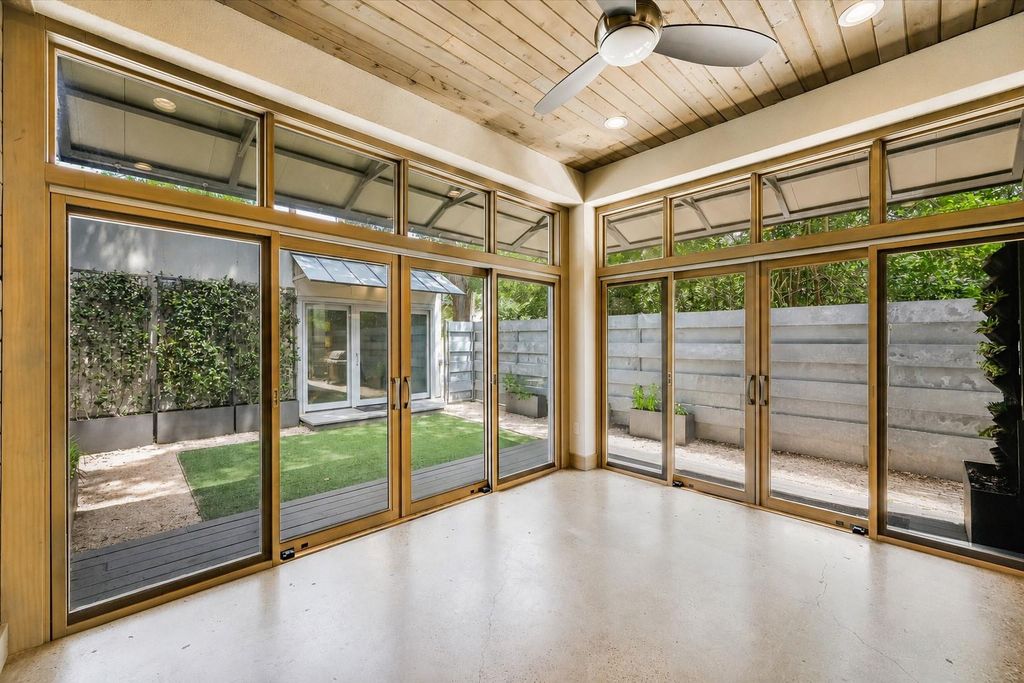 2822 Wooldridge DR B, Austin, TX 78703