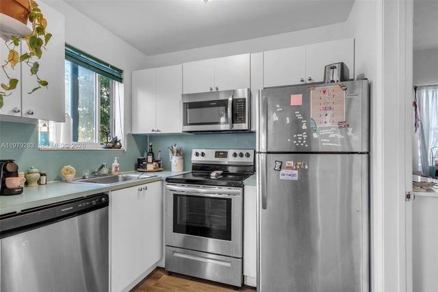 2615 Collins Ave 21, Miami Beach, FL 33140