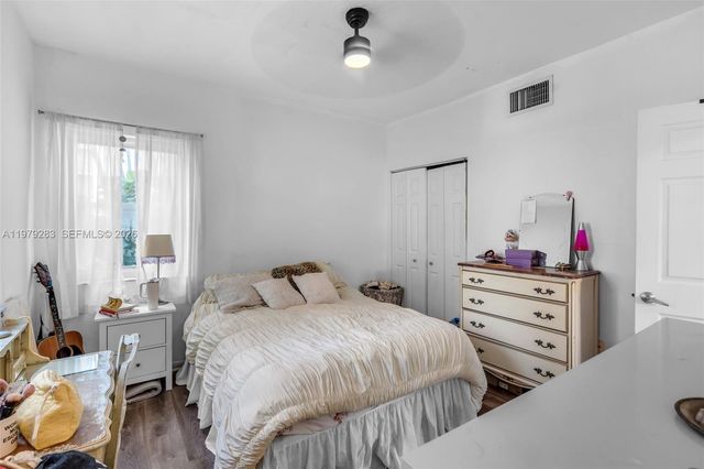 2615 Collins Ave 21, Miami Beach, FL 33140