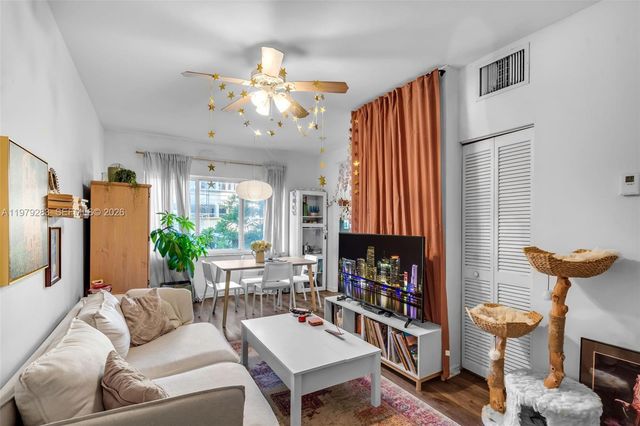 2615 Collins Ave 21, Miami Beach, FL 33140