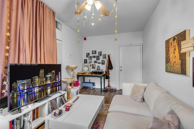 2615 Collins Ave 21, Miami Beach, FL 33140