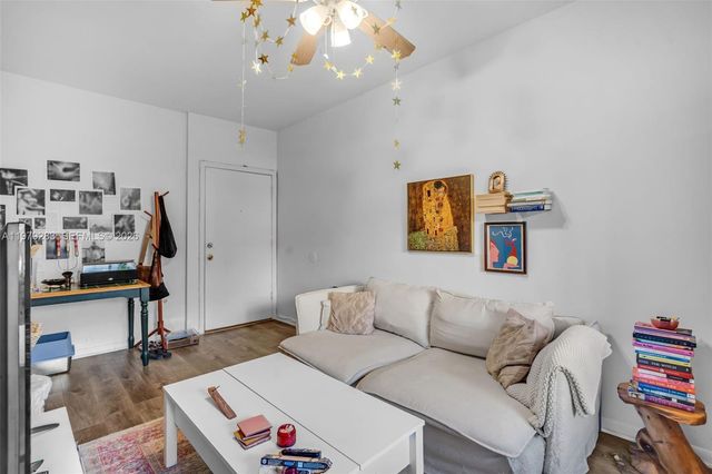 2615 Collins Ave 21, Miami Beach, FL 33140