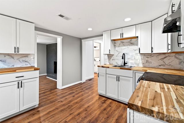 90 Ebenezer Road, Old Fort, NC 28762