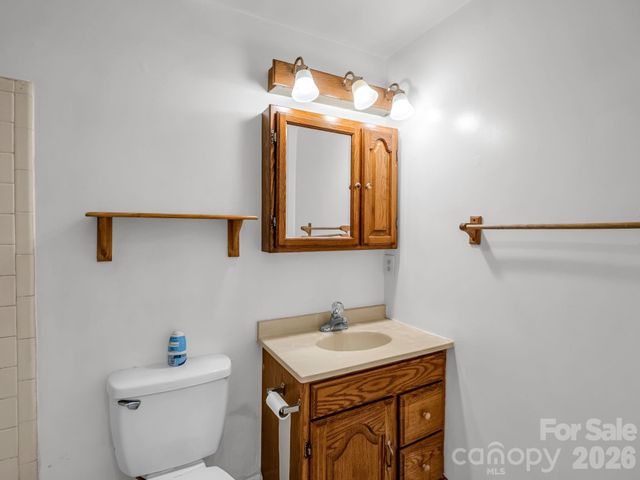 617 Harris Henrietta Road, Forest City, NC 28043