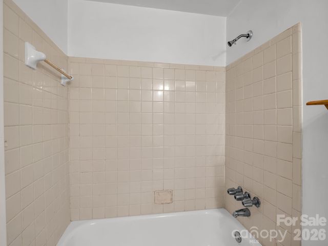 617 Harris Henrietta Road, Forest City, NC 28043