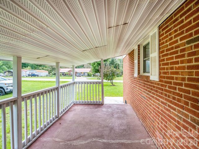617 Harris Henrietta Road, Forest City, NC 28043