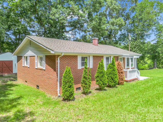 617 Harris Henrietta Road, Forest City, NC 28043