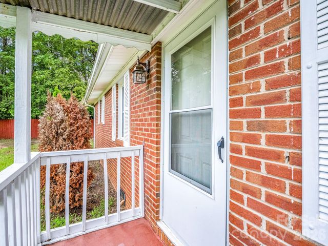 617 Harris Henrietta Road, Forest City, NC 28043