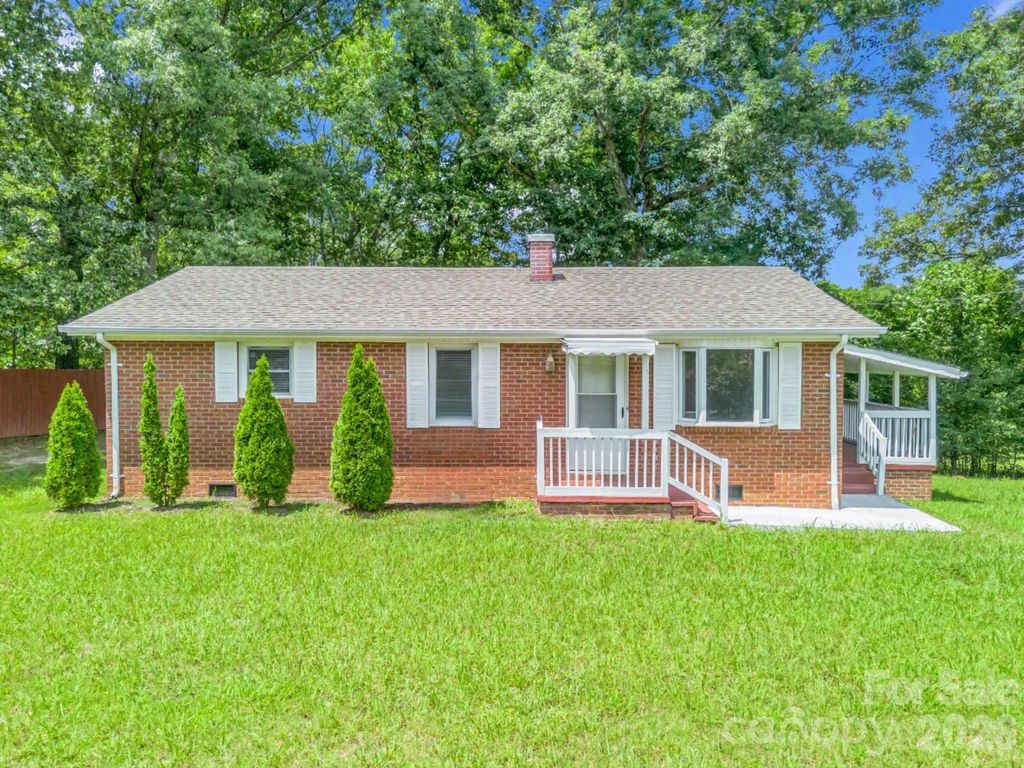 617 Harris Henrietta Road, Forest City, NC 28043
