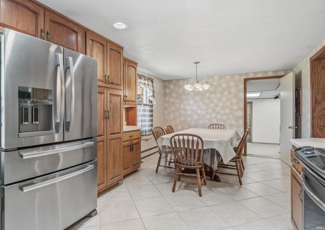 13810 Lafayette Center Road, Roanoke, IN 46783