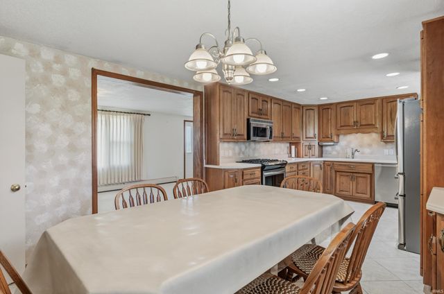 13810 Lafayette Center Road, Roanoke, IN 46783