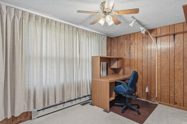 13810 Lafayette Center Road, Roanoke, IN 46783