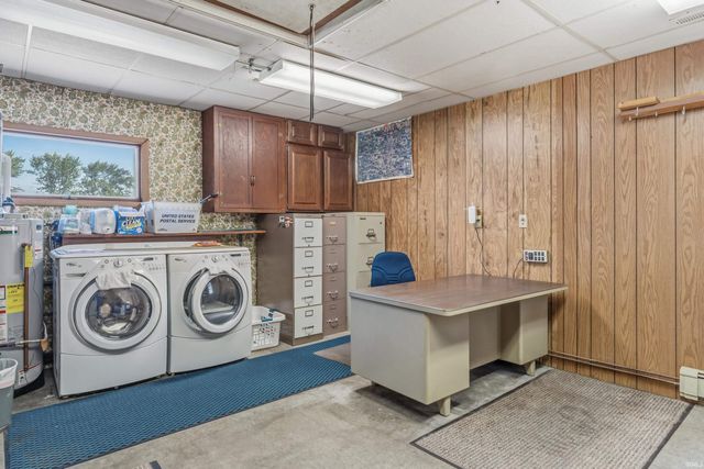 13810 Lafayette Center Road, Roanoke, IN 46783