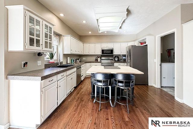 2924 Blackhawk Circle, Bellevue, NE 68123