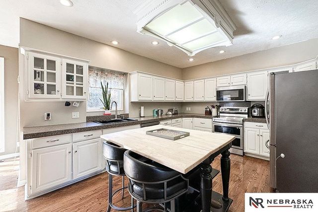 2924 Blackhawk Circle, Bellevue, NE 68123