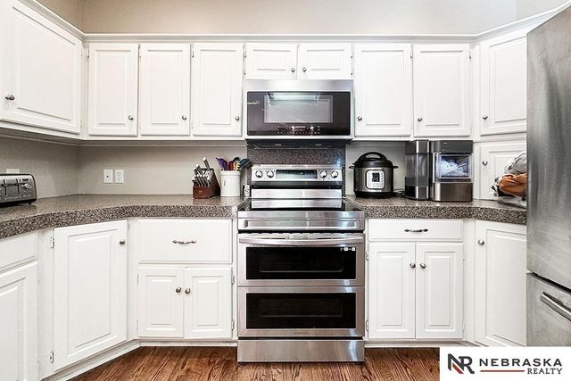 2924 Blackhawk Circle, Bellevue, NE 68123